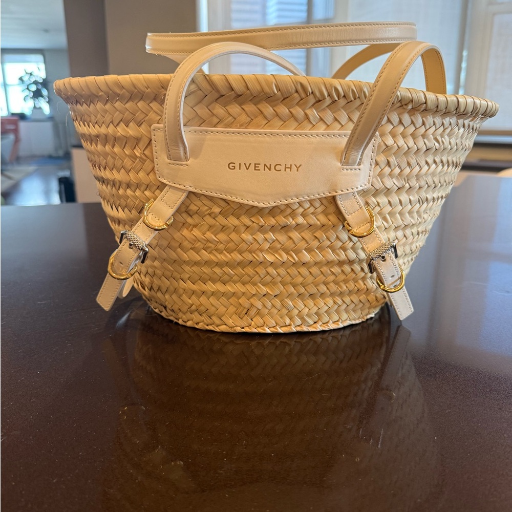 Givenchy Tan Tote Bag with Elegant Design